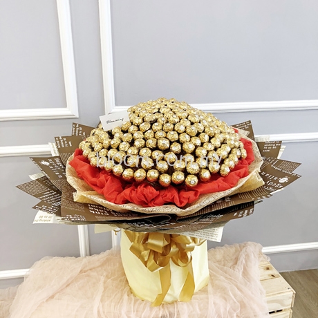 Ferrero Caspia Chocolate Bouquet With Balloon (Johor Bahru Delivery On