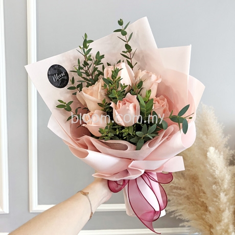 Rose Hand Bouquet Bunga Mawar Bunga Tangan Fresh Flower Delivery Kuala Lumpur Malaysia